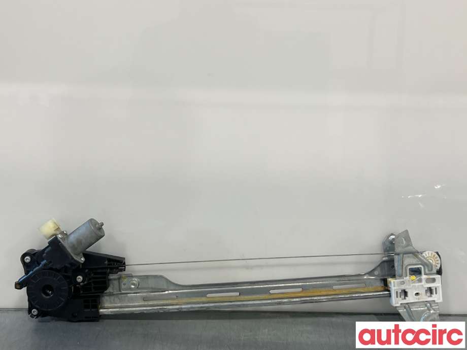 Ruteheis venstre foran til Suzuki Vitara 2015-->> (Type IV) (SUZUKI|83402-54P12|)
