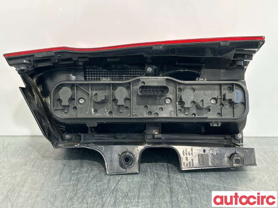 Baklykt venstre til Mercedes Vito 2014-->> (W447) (W447) (MERCEDES|A4478200064|)