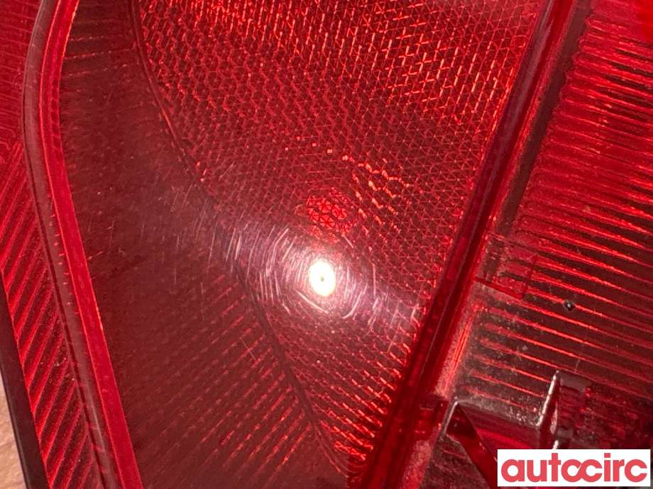 Baklykt fra støtfanger til Toyota RAV4 2013-2015 (Type IV, Fase 1)  (TOYOTA|8148042050|)