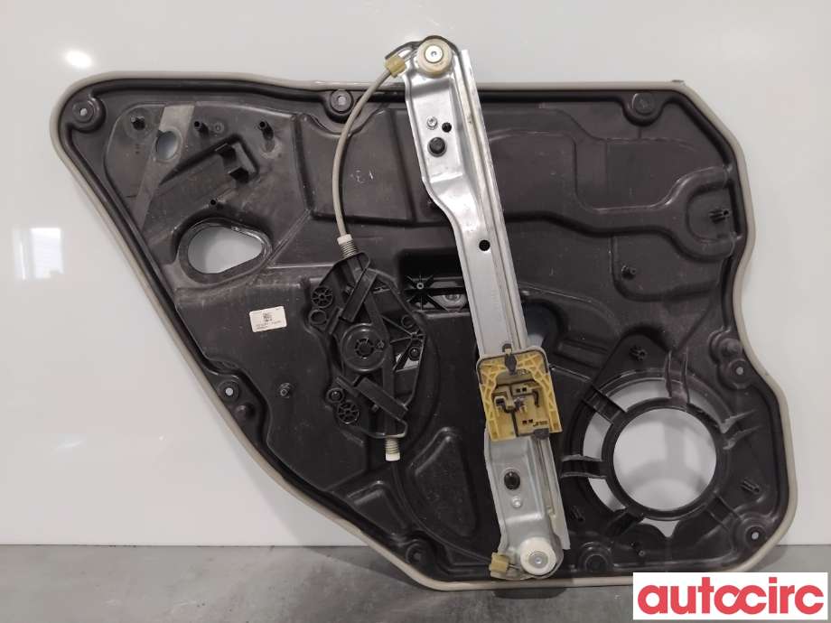 Ruteheis til Volvo V60/V60 CC 2013-2018 (Type I, Fase 2) (VOLVO|30784309|)