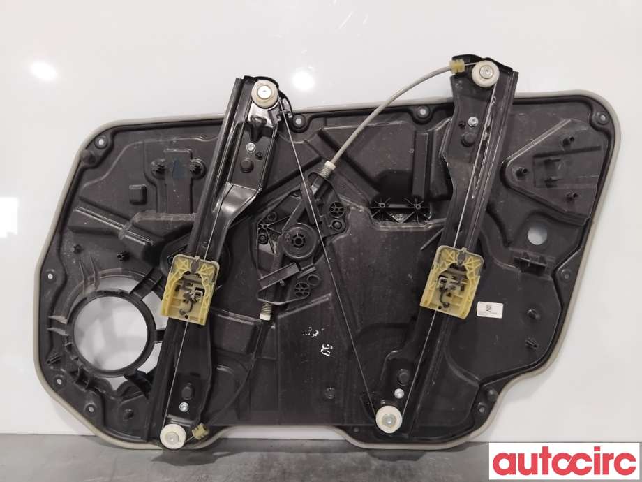 Ruteheis til Volvo V60/V60 CC 2013-2018 (Type I, Fase 2)  (VOLVO|31440785|)