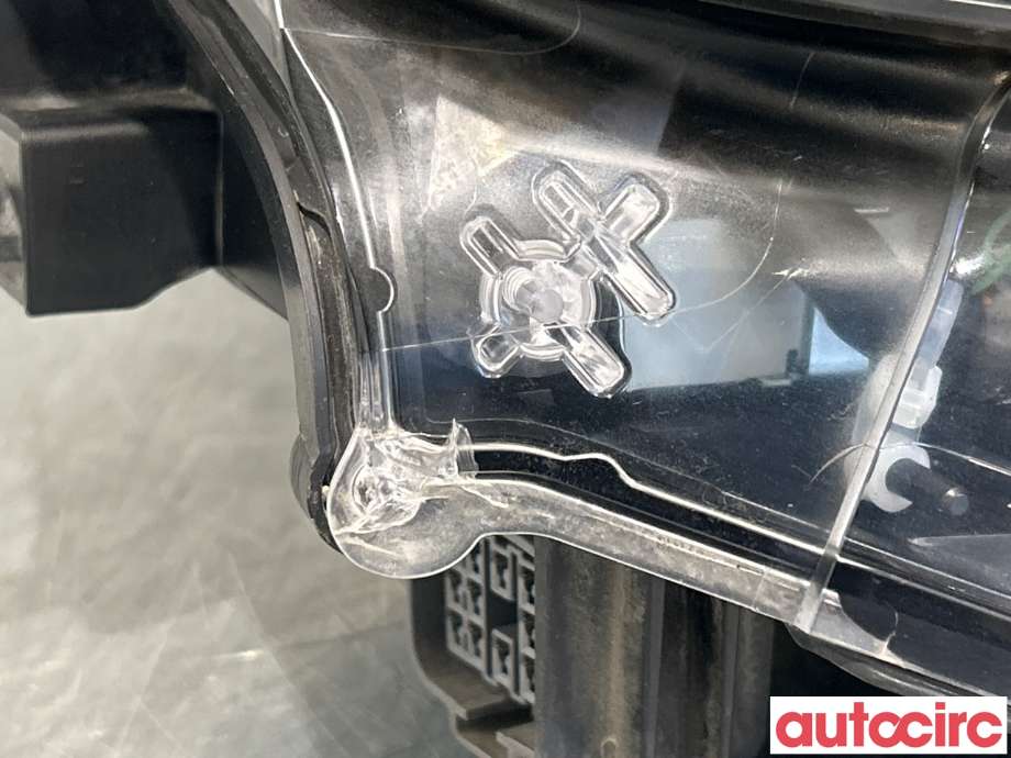 Frontlykt høyre halogen til Mazda 6 2015-2018 (Type III, Fase 2)  (MAZDA|GMH3-51-031G|)