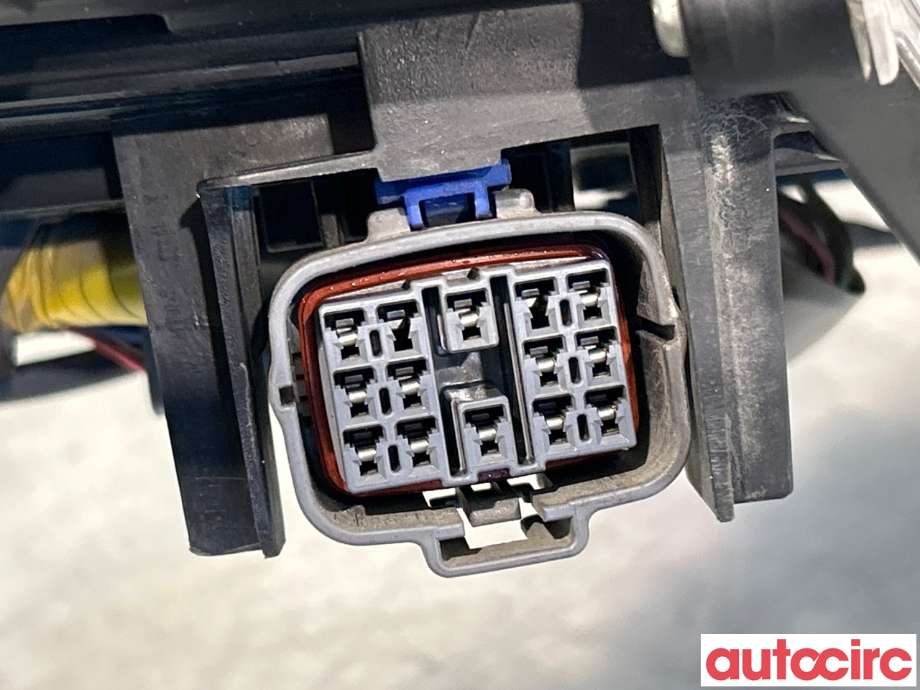 Frontlykt høyre halogen til Mazda 6 2015-2018 (Type III, Fase 2)  (MAZDA|GMH3-51-031G|)