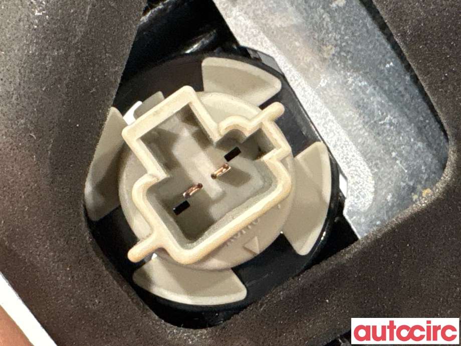 Baklykt høyre indre til Subaru Outback 2009-2014 (Type IV)  (SUBARU|84912AJ250|132-20072|)