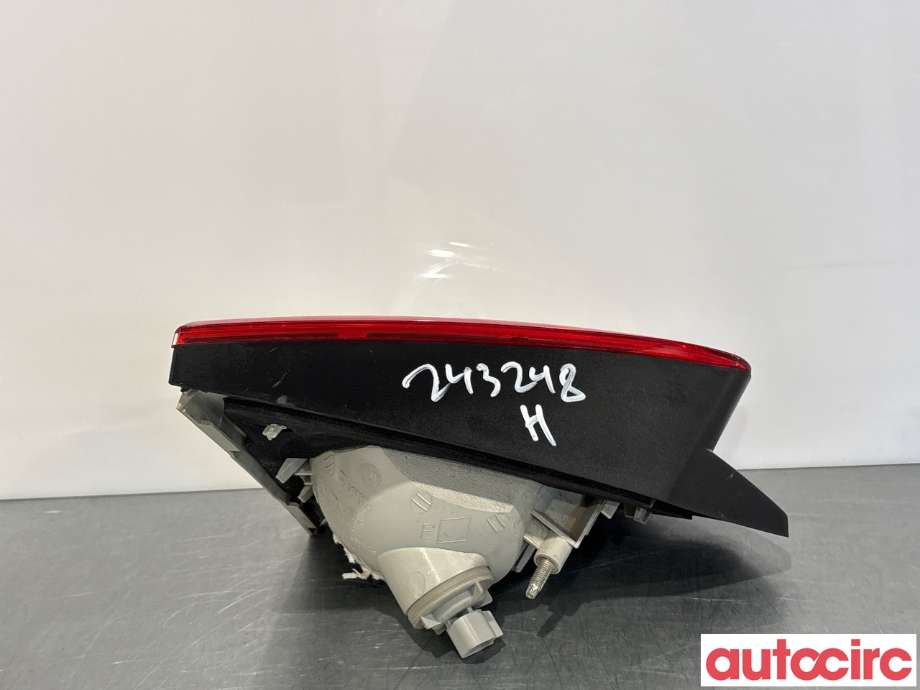 Baklykt høyre indre til Ford Kuga 2008-2012 (Type I) (FORD|1545446|)