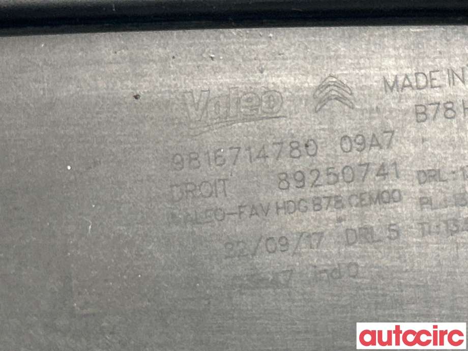 Frontlykt høyre halogen til Citroën C4, Picasso 2013-2018 (Type II) (CITROEN|9816714780|)