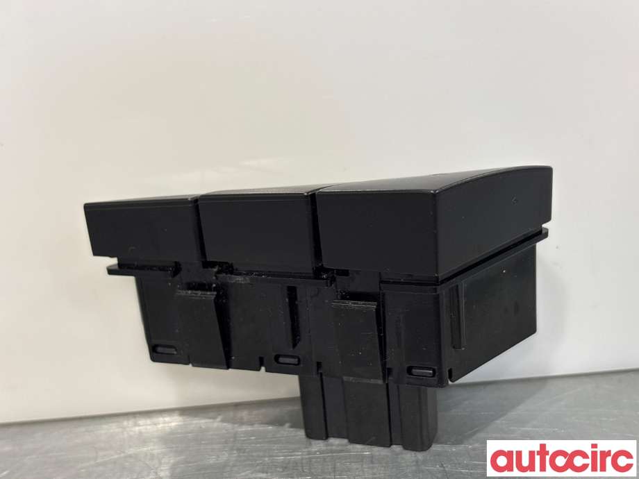 Bryter diverse til Ford Mondeo 2014-2019 (Type V, Fase 1)  (FORD|1826905||DG9T13D734CCW)