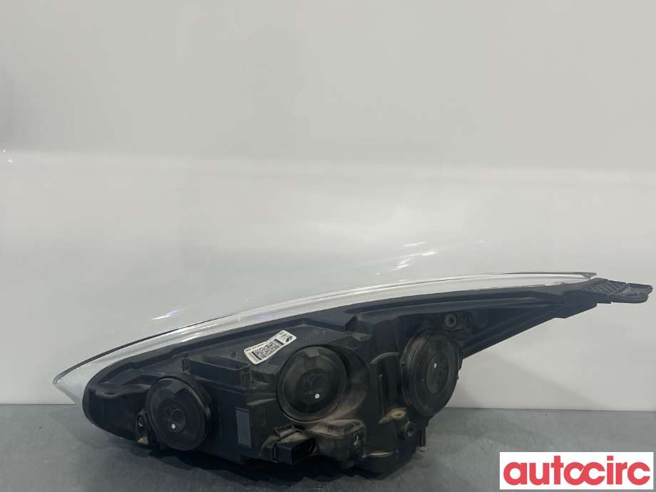 Frontlykt høyre halogen til Ford Focus 2014-2018 (Type III, Fase 2) (FORD|2206008||F1EB-13D154-AB)