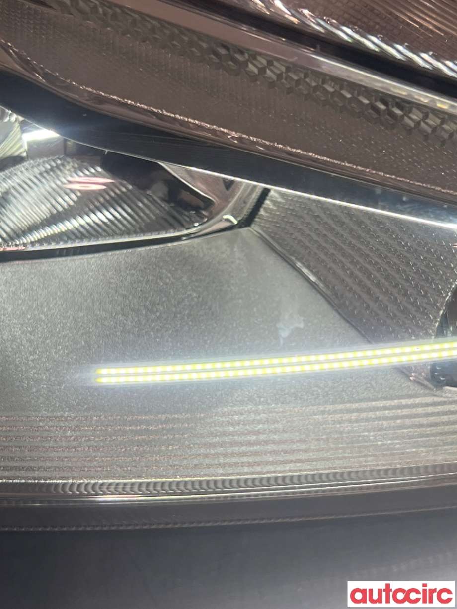 Frontlykt høyre halogen til Ford Focus 2014-2018 (Type III, Fase 2) (FORD|2206008||F1EB-13D154-AB)