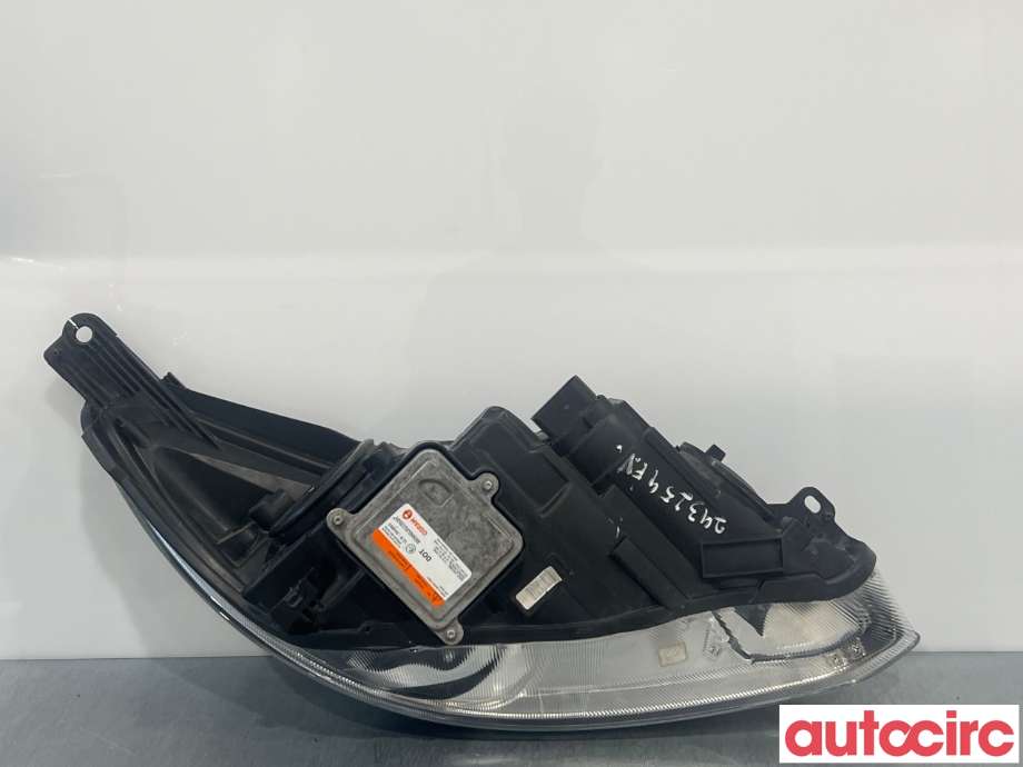 Frontlykt venstre halogen til Ford Focus 2014-2018 (Type III, Fase 2) (FORD|2206016||F1EB-13D155-AB)