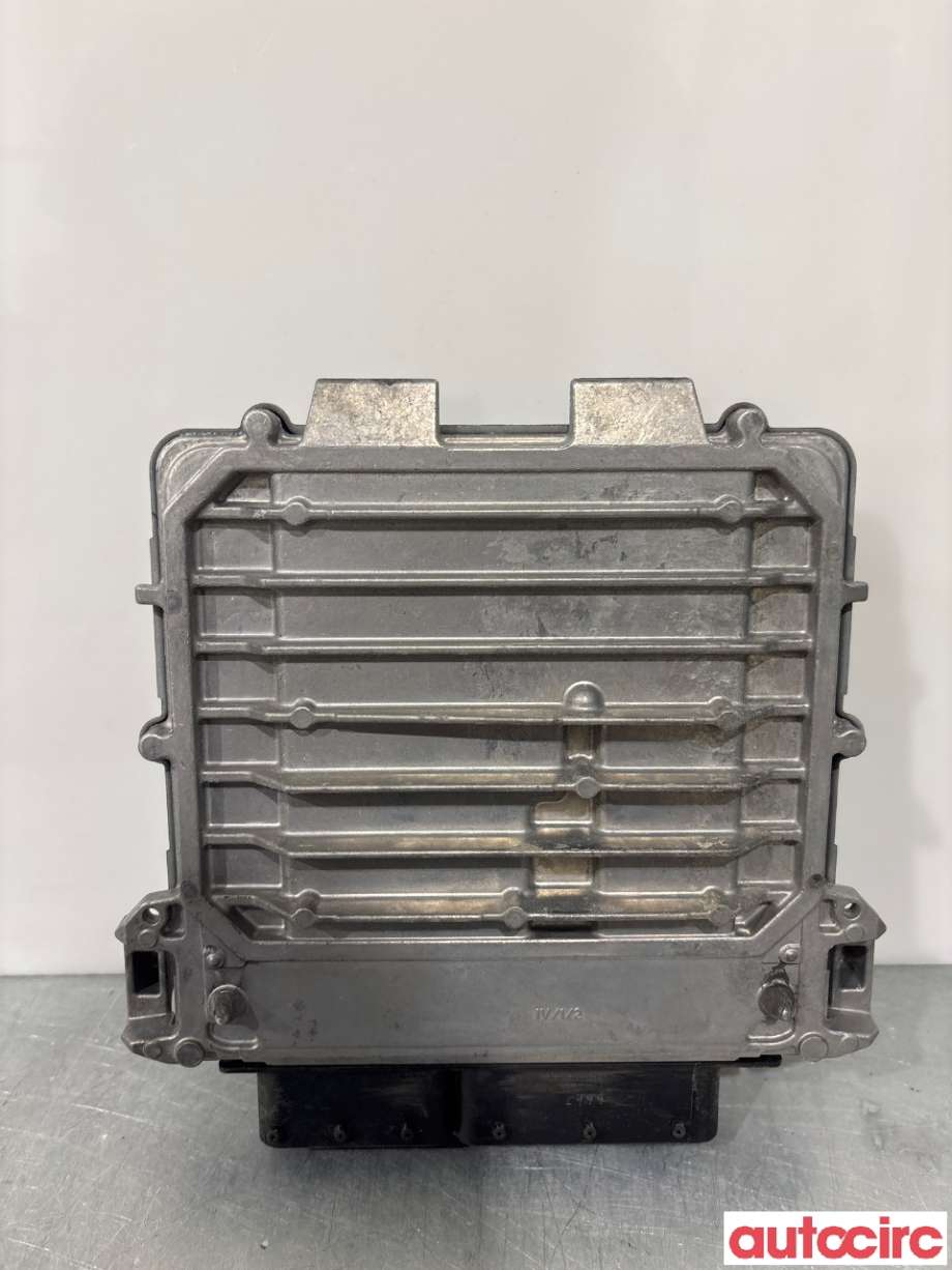 Styreenhet motor til Mercedes C-Klasse 2014-2018 (Fase 1) (W205) (W205) (MERCEDES|A2749000800|0261S08785)