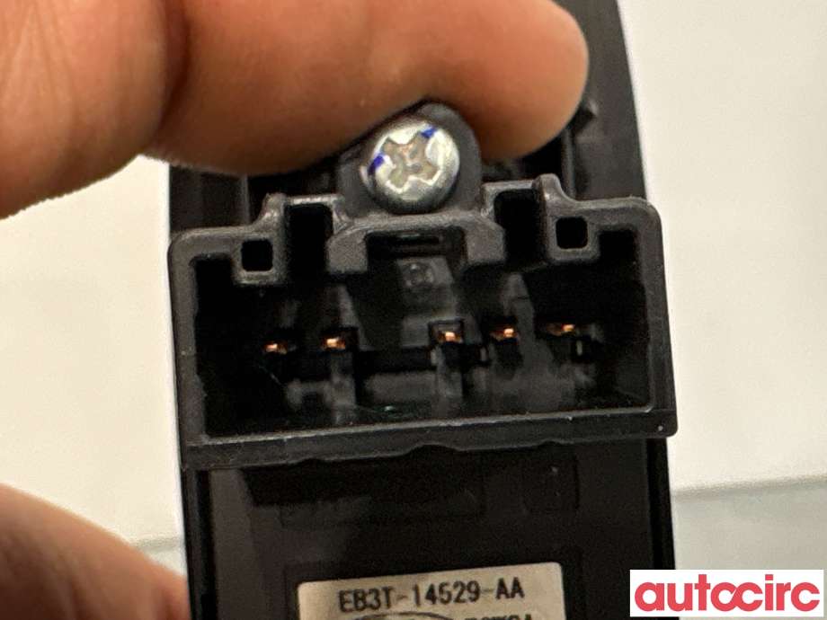 Bryter ruteheis til Ford Ranger / Ranger Raptor 2015-2022 (FORD|5362525||EB3T-14529-AA)