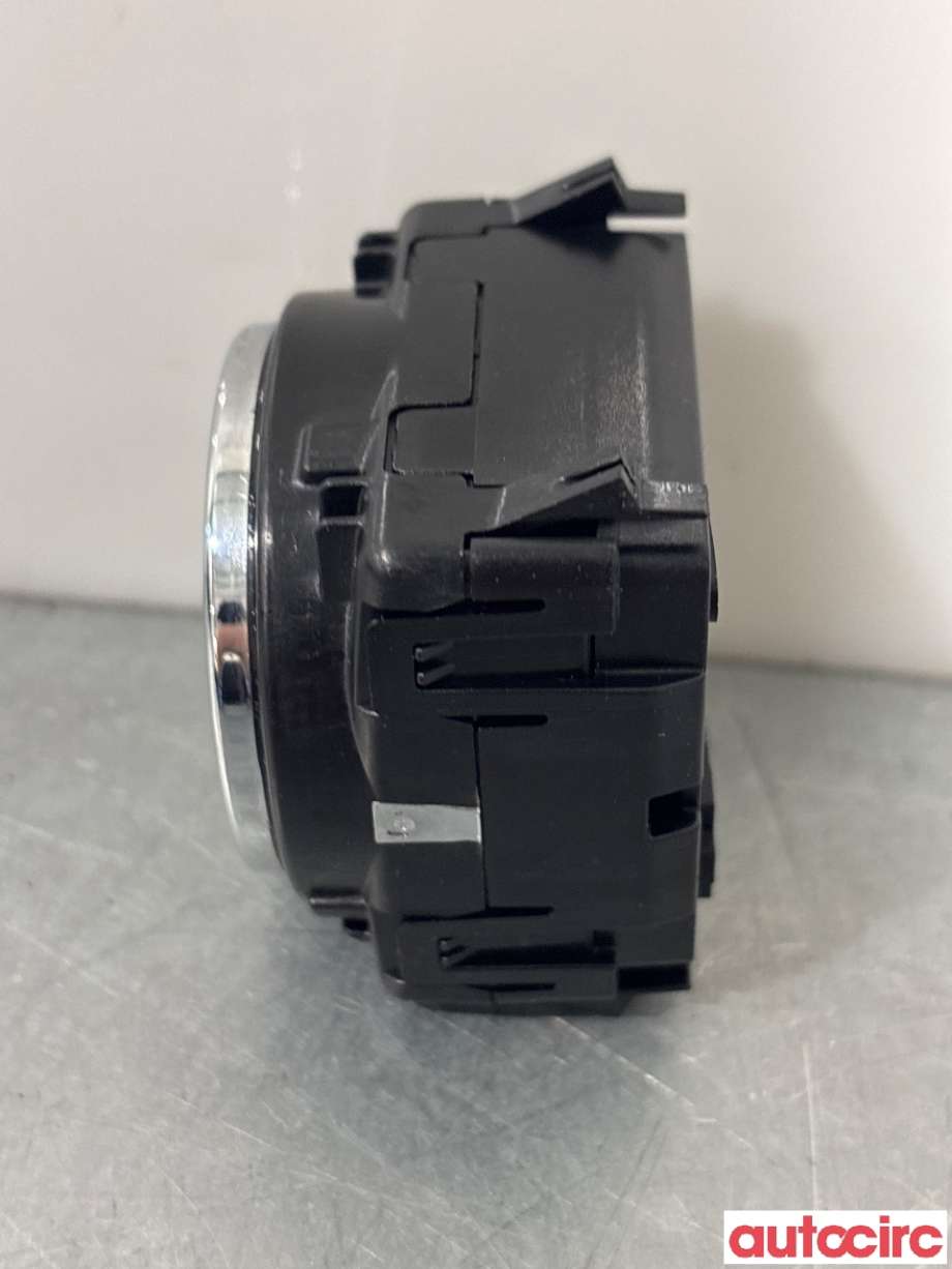 Instrument klokke til Mercedes C-Klasse 2014-2018 (Fase 1) (W205) (W205) (MERCEDES|A2228270300|2105904-14)