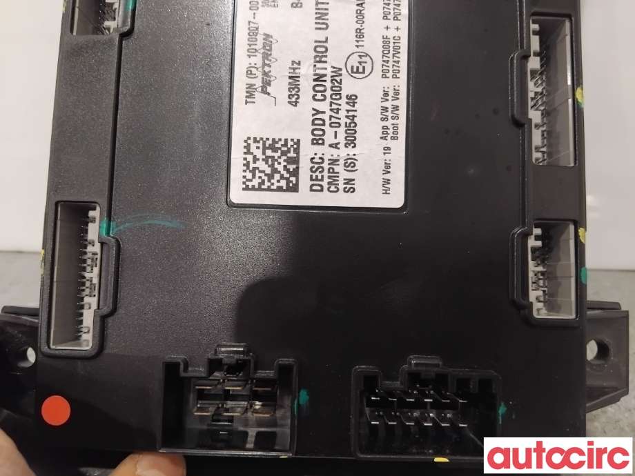 Styreenhet diverse til Tesla Model S 2016-2021 (Fase 2)  (TESLA|1010907-00-D|A-0747G02W)