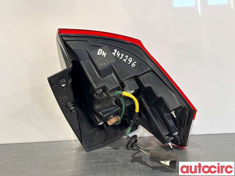 Baklykt høyre til Peugeot 4008 2012-2017 (PEUGEOT|1607699380|)