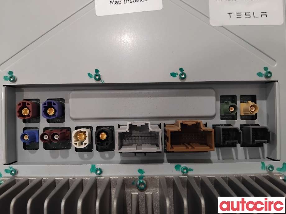 Instrument kjørecomputer til Tesla Model S 2016-2021 (Fase 2)  (TESLA|1084333-00-A||1098050-99-H)