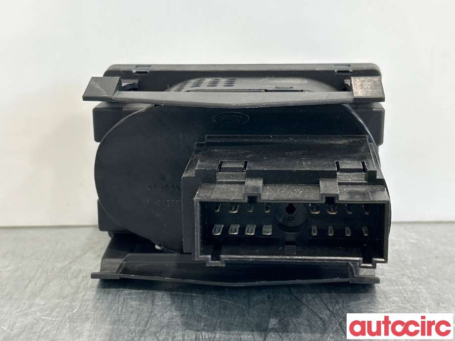 Bryter lys til Ford Kuga 2008-2012 (Type I)  (FORD|1429654||7M5T-13A024-GA)