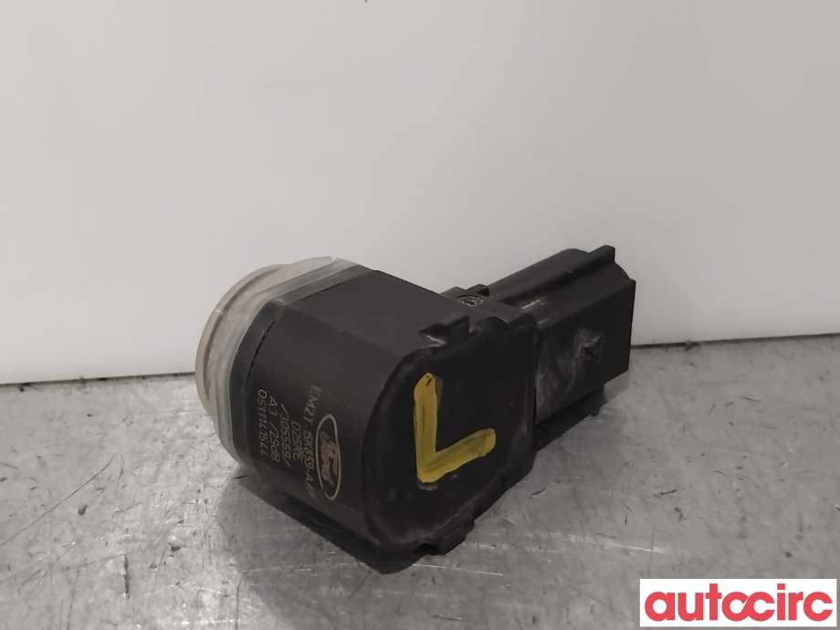 Parkeringssensor foran til Ford Focus 2014-2018 (Type III, Fase 2) (FORD|2488549|305569|EM2T-15K859-AAW)