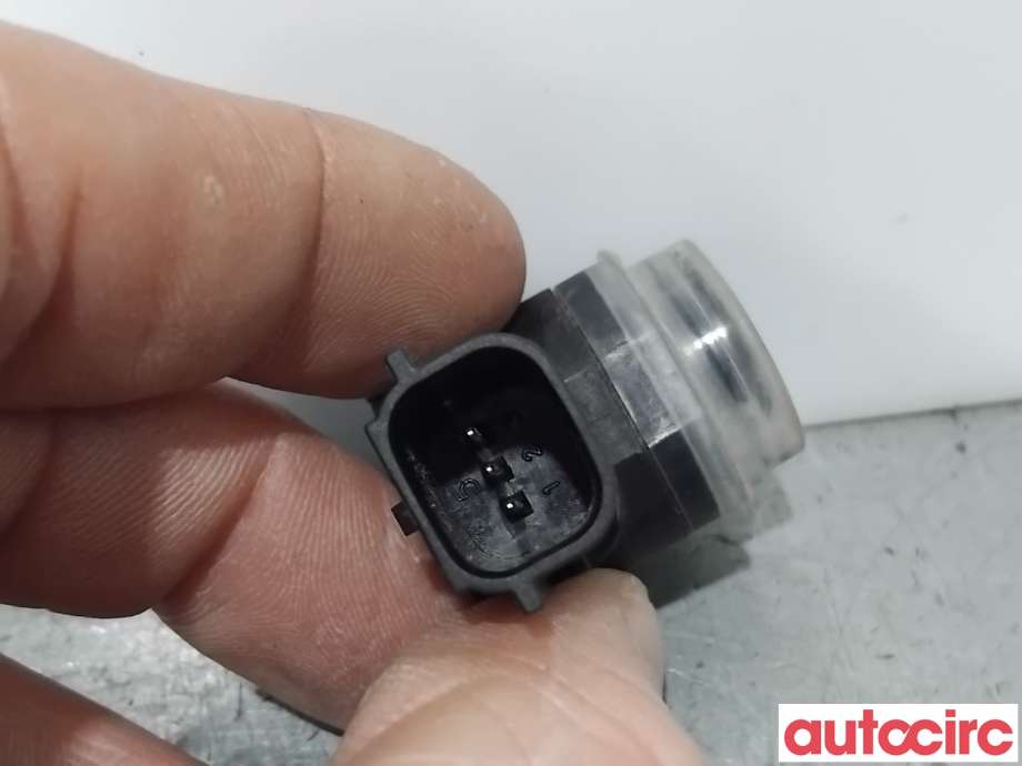 Parkeringssensor foran til Ford Focus 2014-2018 (Type III, Fase 2) (FORD|2488549|305569|EM2T-15K859-AAW)
