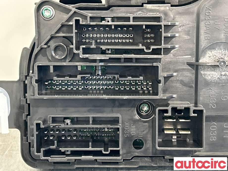 Styreenhet comfort (BCM) til Tesla Model Y 2021-2024 (Type I) (TESLA|1657648-12-A|)