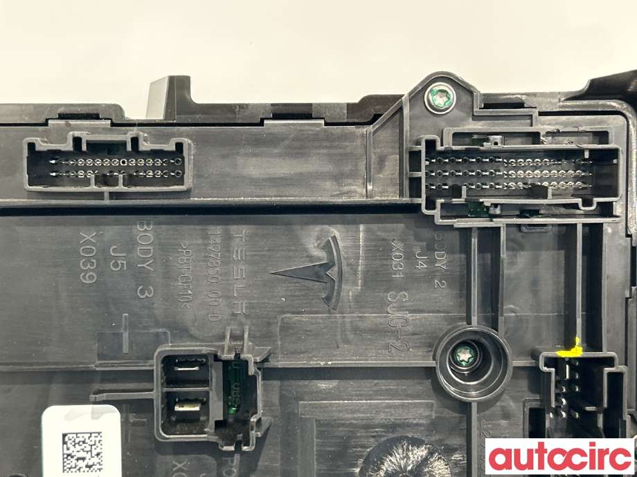 Styreenhet comfort (BCM) til Tesla Model Y 2021-2024 (Type I) (TESLA|1657648-12-A|)