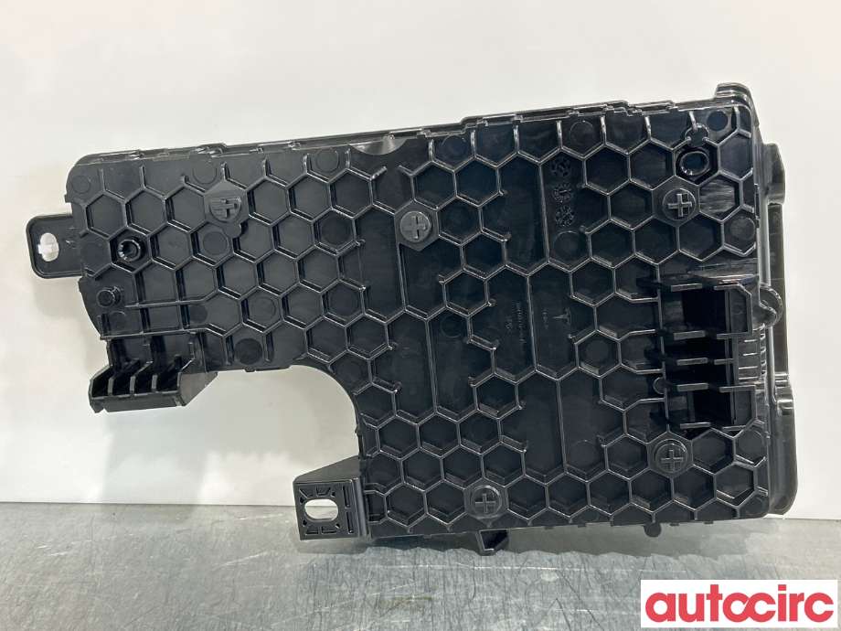 Styreenhet comfort (BCM) til Tesla Model Y 2021-2024 (Type I) (TESLA|1657648-12-A|)