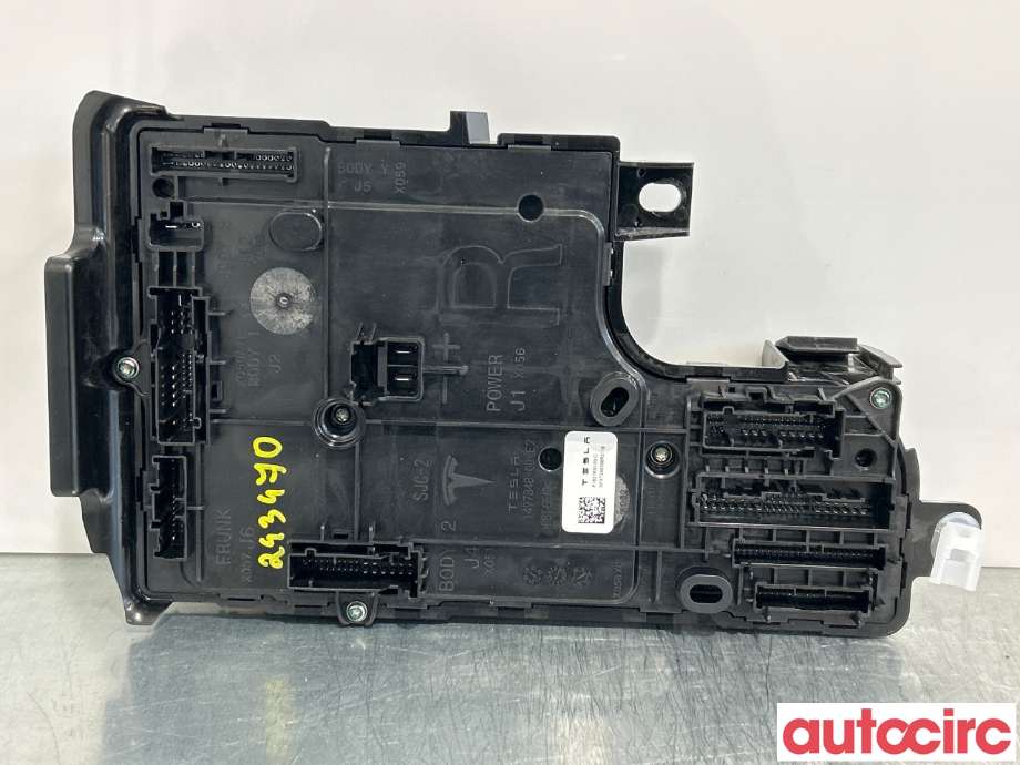 Styreenhet comfort (BCM) til Tesla Model Y 2021-2024 (Type I) (TESLA|1657650-00-C|)