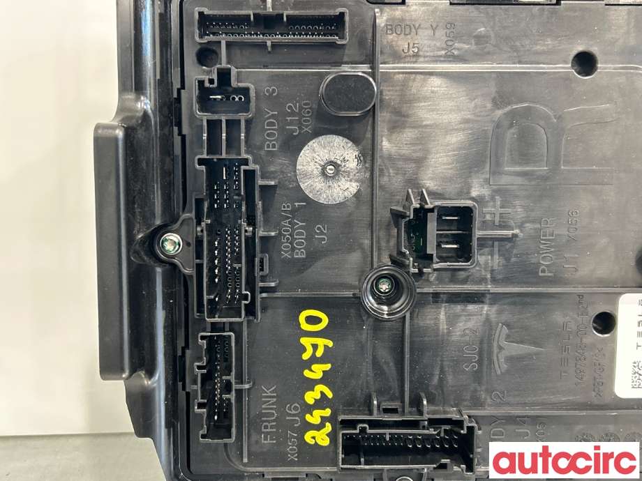 Styreenhet comfort (BCM) til Tesla Model Y 2021-2024 (Type I) (TESLA|1657650-00-C|)