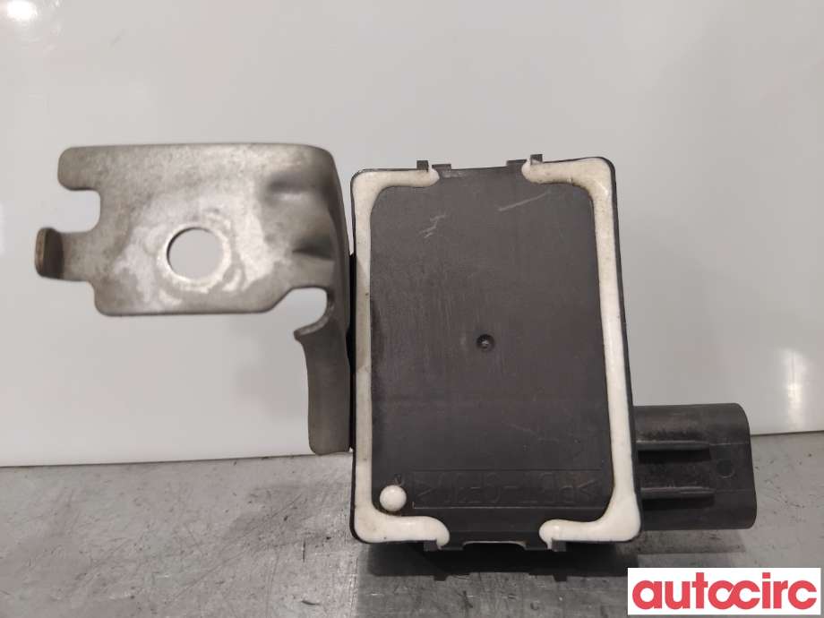 Diverse deler til Peugeot 4008 2012-2017  (PEUGEOT|NO NR|G8D-640M-BUZ-B|8637A176)