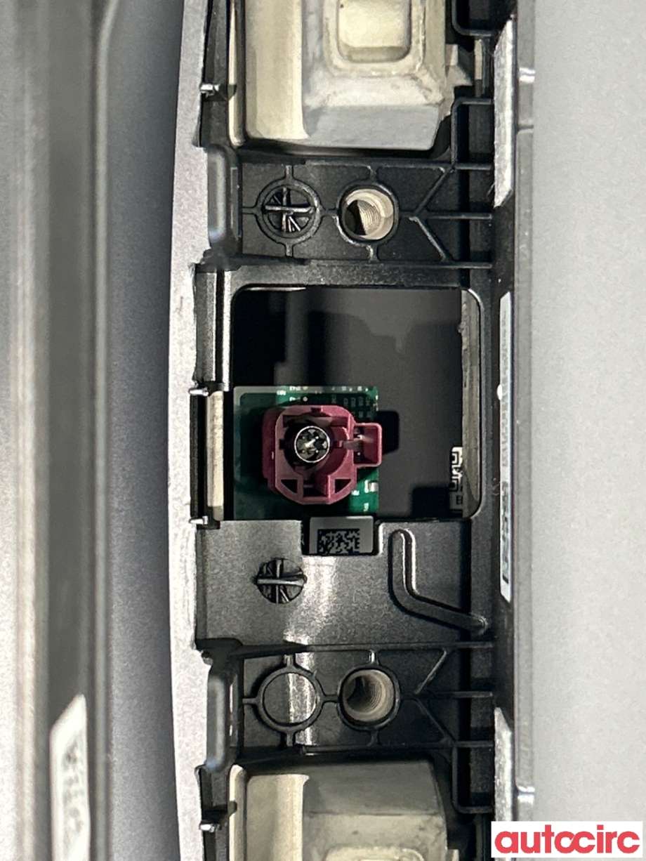 Instrument kjørecomputer til Tesla Model Y 2021-2024 (Type I)  (TESLA|1089543-00-K||1089543-02-K)