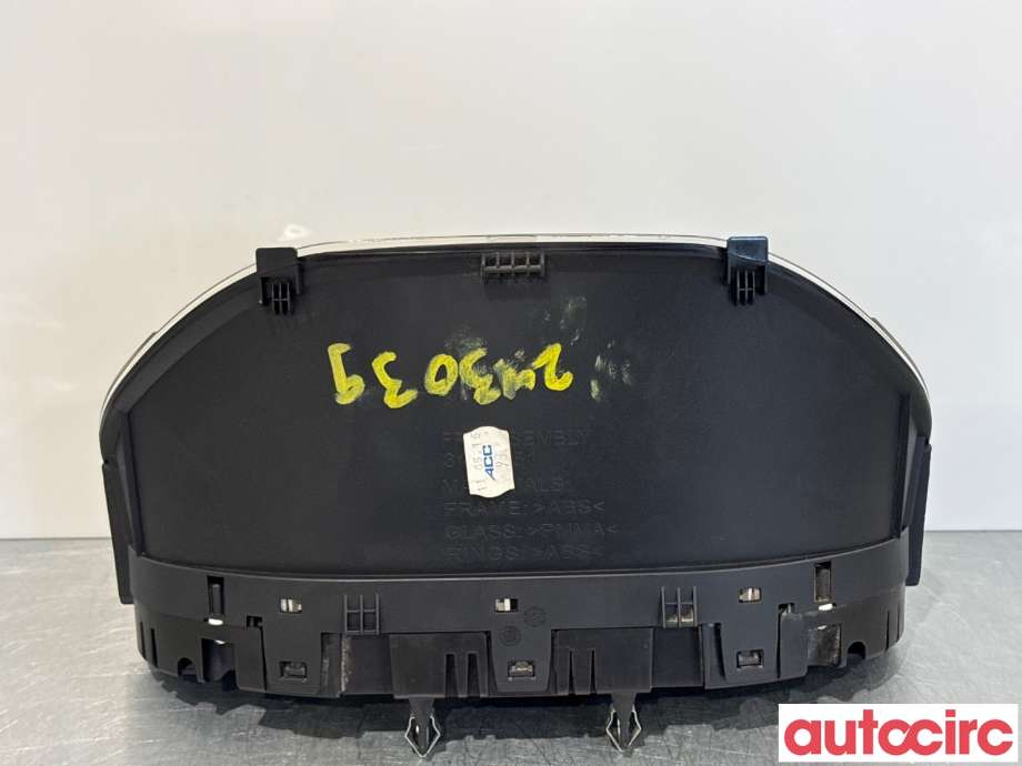 Instrumentpanel til Mercedes Vito 2014-->> (W447) (W447) (MERCEDES|A4479001911|161340126|A4479004823)