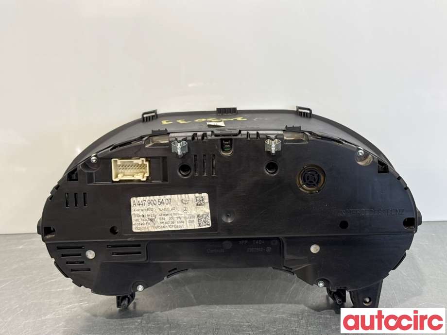Instrumentpanel til Mercedes Vito 2014-->> (W447) (W447) (MERCEDES|A4479001911|161340126|A4479004823)