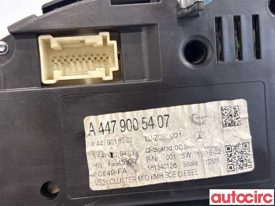 Instrumentpanel til Mercedes Vito 2014-->> (W447) (W447) (MERCEDES|A4479001911|161340126|A4479004823)