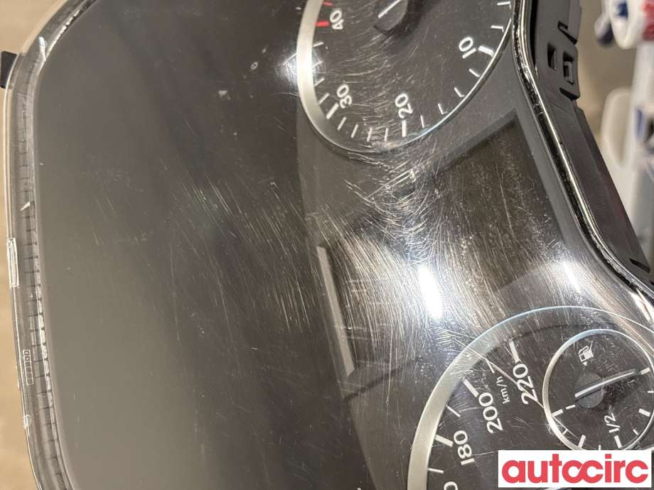 Instrumentpanel til Mercedes Vito 2014-->> (W447) (W447) (MERCEDES|A4479001911|161340126|A4479004823)