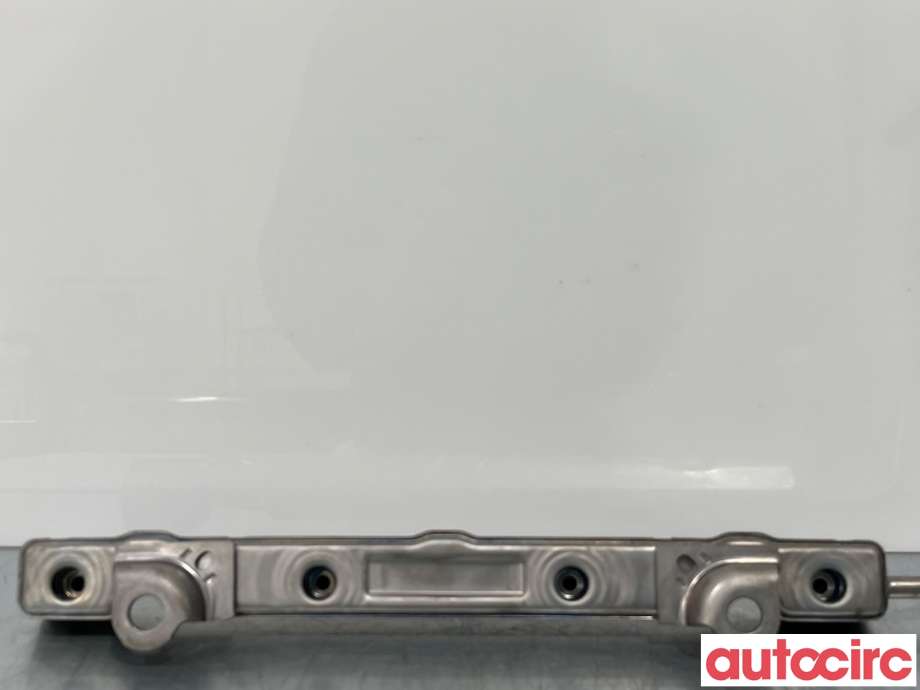 Dyseskinne (fuelrail) til Toyota Auris 2015-2019 (Type II, Fase 2)  (TOYOTA|2381437061|)