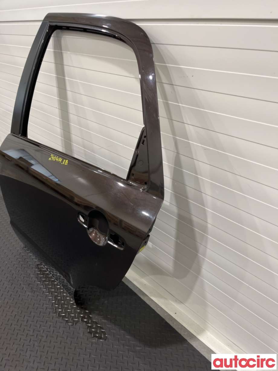 Dør venstre bak til Suzuki SX4 2009-2013 (Type I, Fase 2)  (SUZUKI|68004-79J00|)