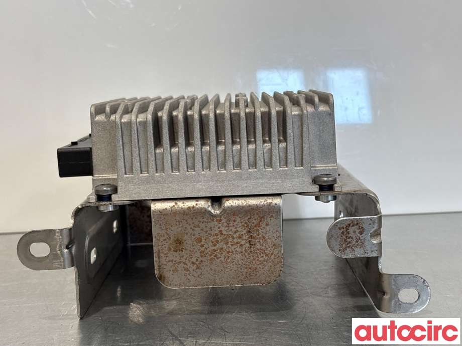Bilstereo forsterker til Tesla Model S 2016-2021 (Fase 2) (TESLA|1004833-10-A|)