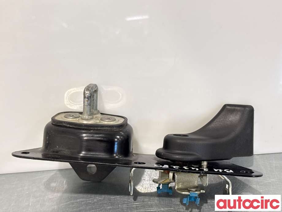 Diverse deler til Opel Combo E 2019-->> (OPEL|9832090680|)