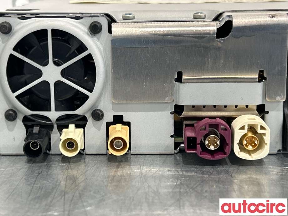 Bilstereo til BMW 1-Serie 2011-2015 (Fase 1) (F20/F21) (F20/F21) (BMW|65129357988||65129281915-02)