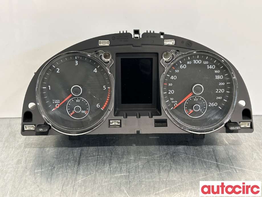 Instrumentpanel til VW Passat 2011-2015 (B7) (B7) (VOLKSWAGEN|3AA920870D|A2C53238928)