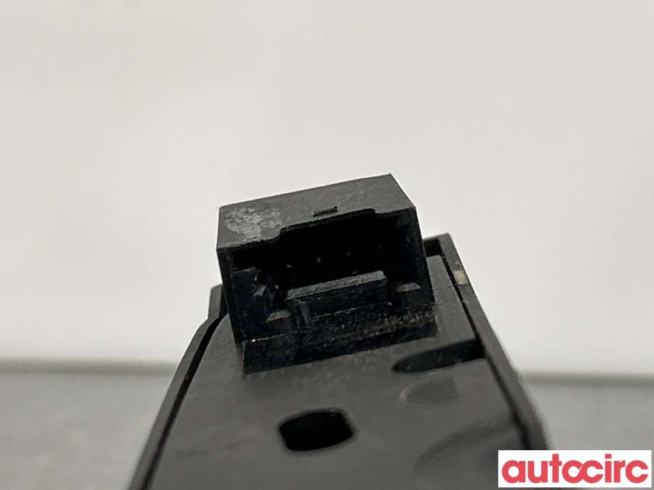 Bryter Antispinn til BMW 5-Serie 2010-2017 (F10/F11) (F10/F11) (BMW|61319267890||9202945-02)