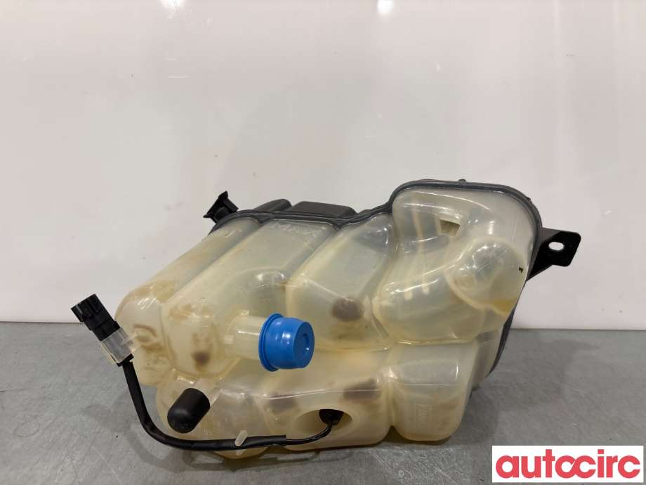 Ekspansjonstank til Volvo XC70 2014-2016 (Type II, Fase 2)  (VOLVO|31200320|)