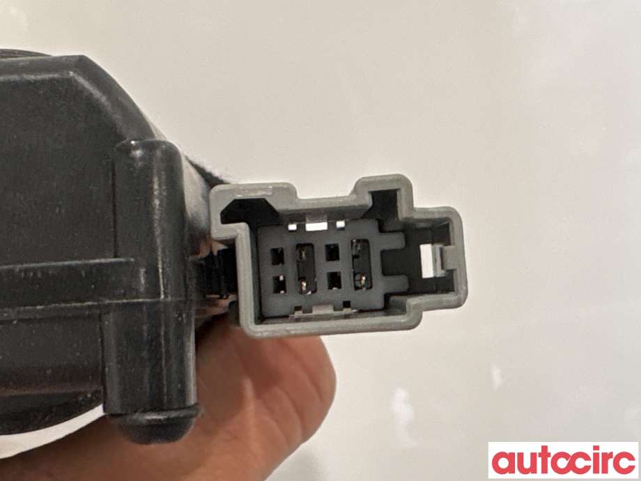 Baklukelås til Ford Mondeo 2014-2019 (Type V, Fase 1) (FORD|2199411||DS7AN442A66BB)