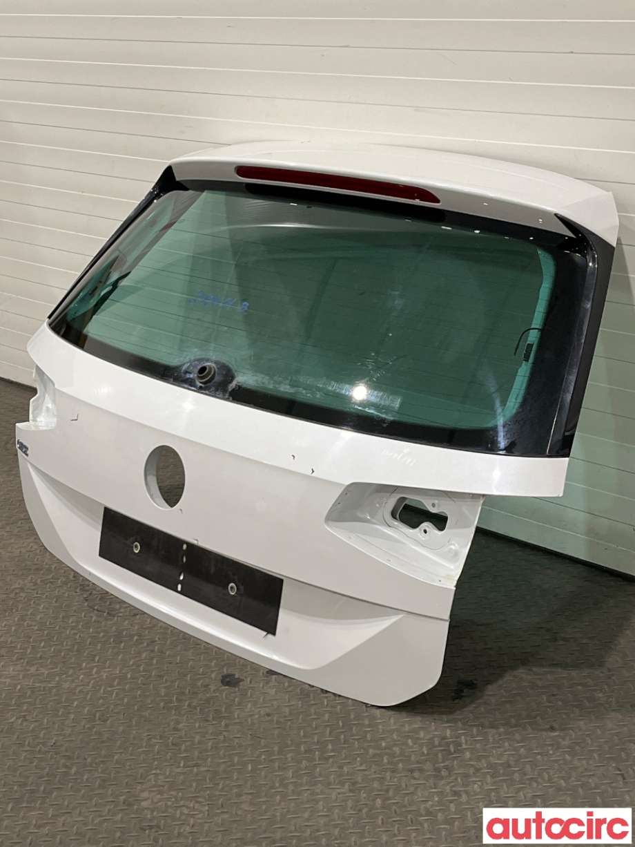 Bakluke til VW Passat 2015-2019 (Fase 1) (B8) (B8) (VOLKSWAGEN|3G9827025A|3G9827025)
