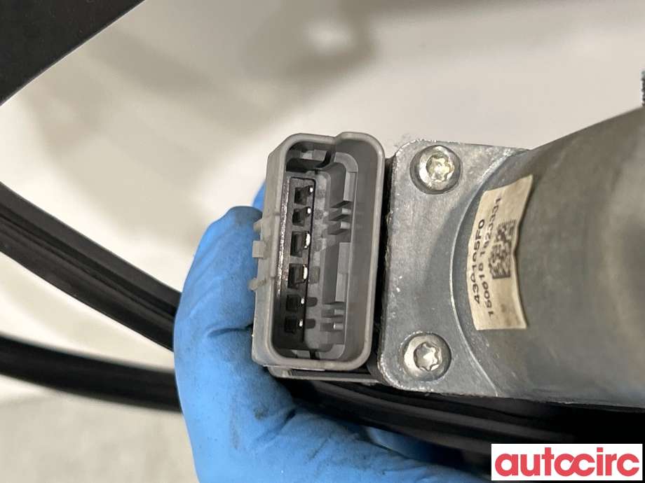 Ruteheis høyre foran til Tesla Model S 2013-2016 (Fase 1)  (TESLA|6006651-00-L||6006651-00-G)