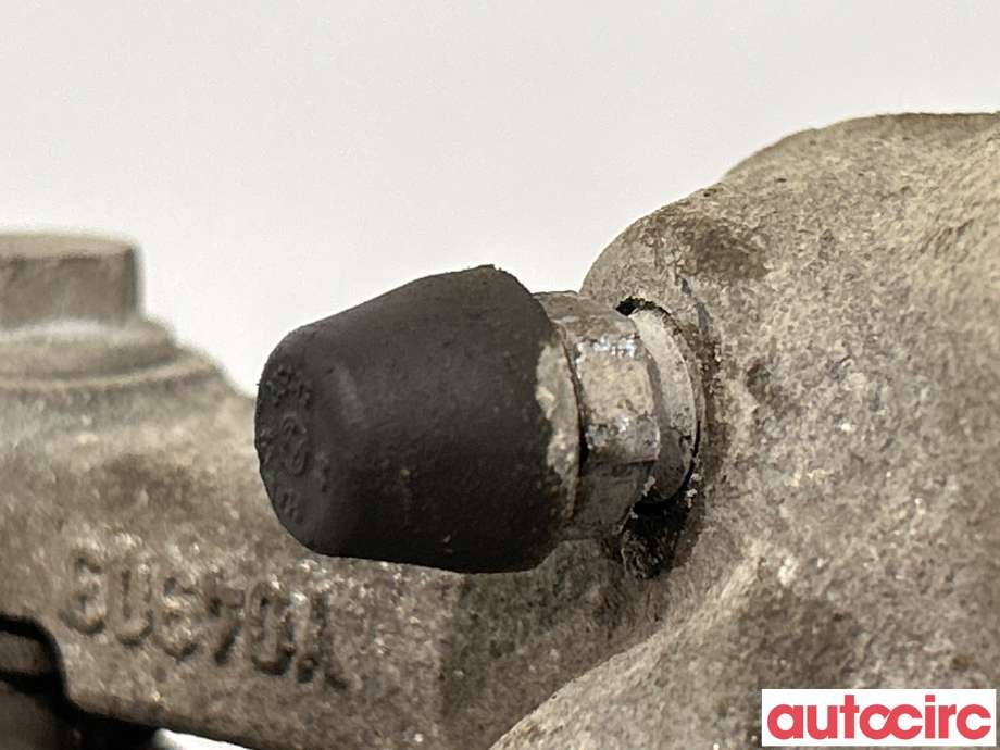 Bremsecaliper høyre foran til Toyota Avensis 2009-2015 (Type III, Fase 1) (TOYOTA|4773002361|)