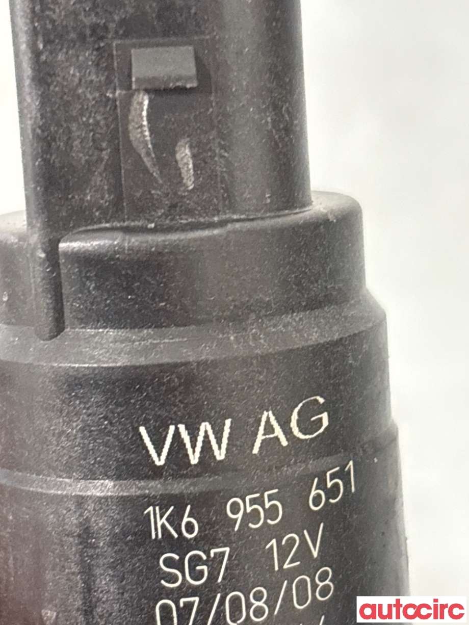 Spylerpumpe foran til VW Golf VI 2008-2012 (VOLKSWAGEN|1K6955651|)