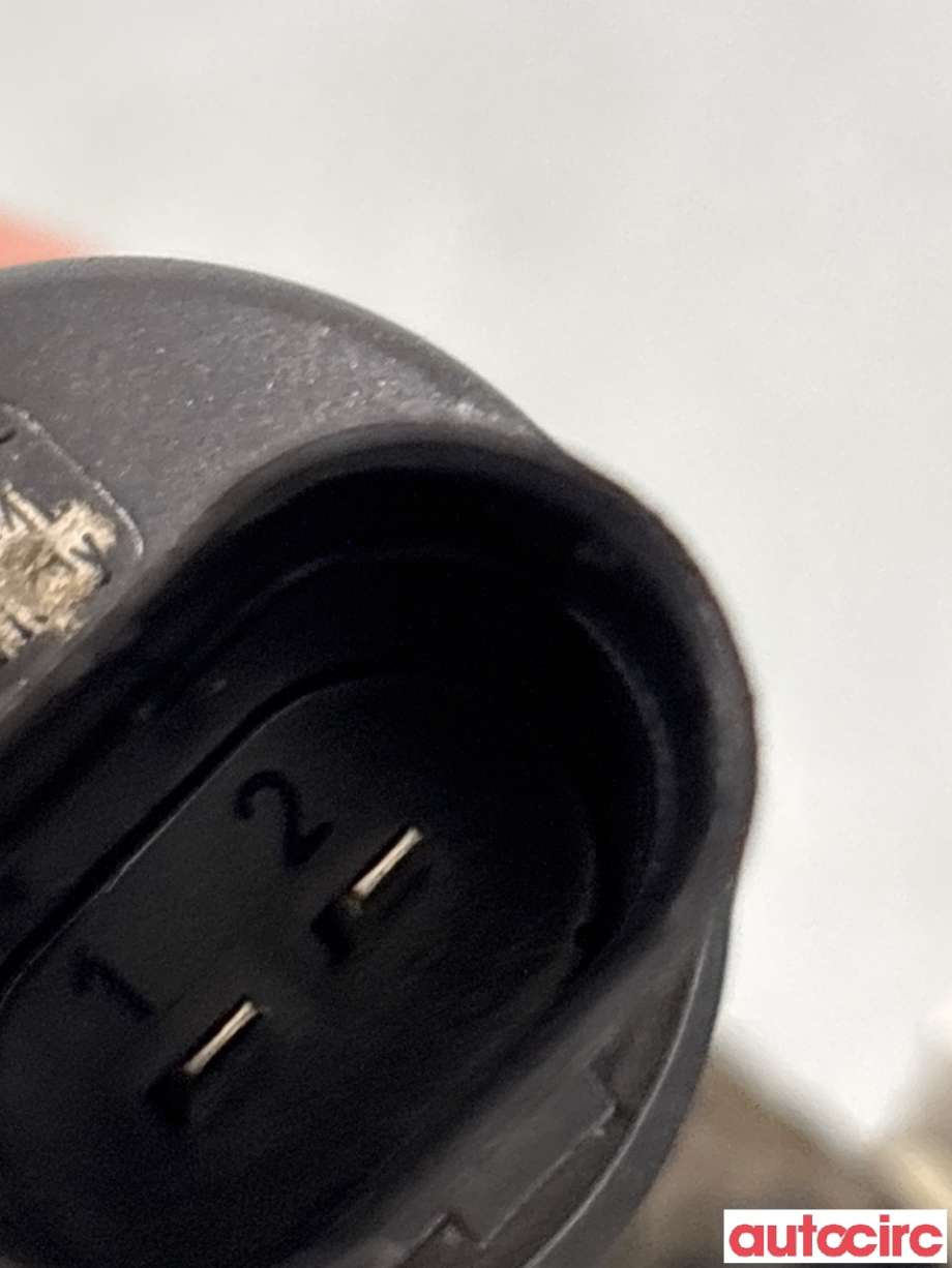 Spylerpumpe foran til VW Golf VI 2008-2012 (VOLKSWAGEN|1K6955651|)