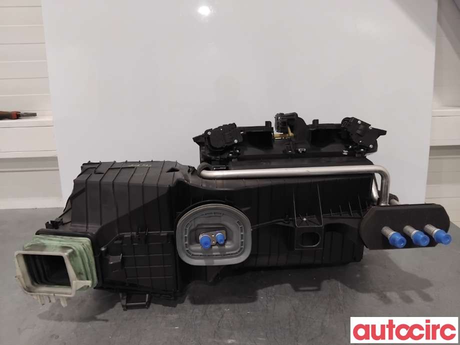 Diverse deler til BMW 5-Serie 2010-2017 (F10/F11) (F10/F11) (BMW|64119241195|X5854001|9197019)