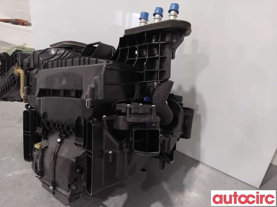 Diverse deler til BMW 5-Serie 2010-2017 (F10/F11) (F10/F11) (BMW|64119241195|X5854001|9197019)